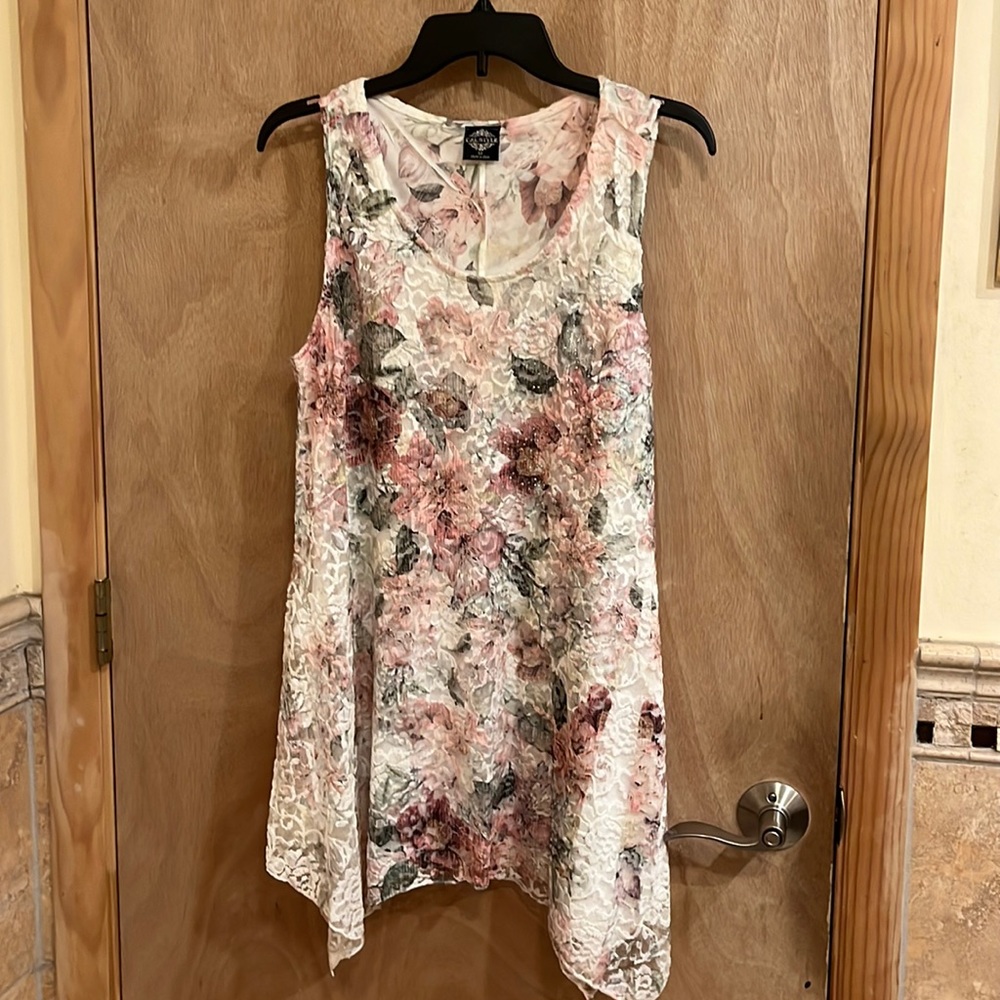 Cal Style Tunic. New condition